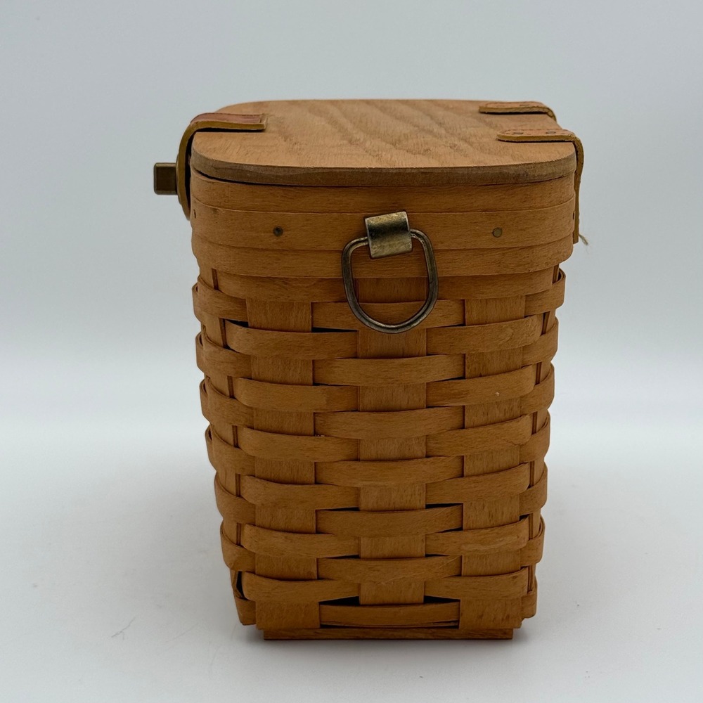 Longaberger 1996 Handwoven Basket WoodLid Leather Closure Clear Liner Dresden OH - Picture 9 of 9